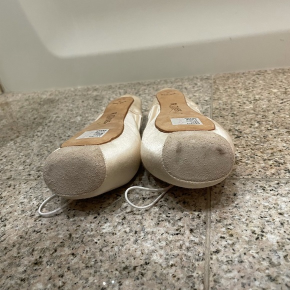 Grishko Pointe Shoes - Picture 4 of 6